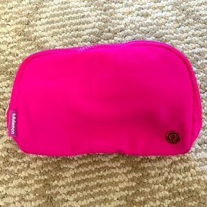Lululemon Everywhere Belt Bag 1L